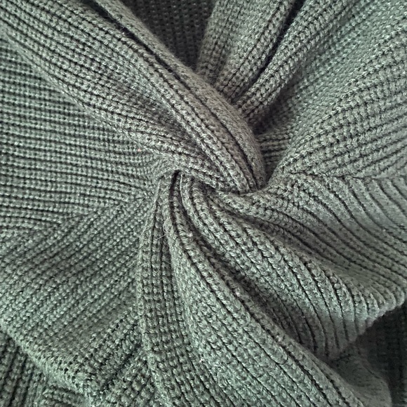 Shein Sweater - Picture 2 of 3